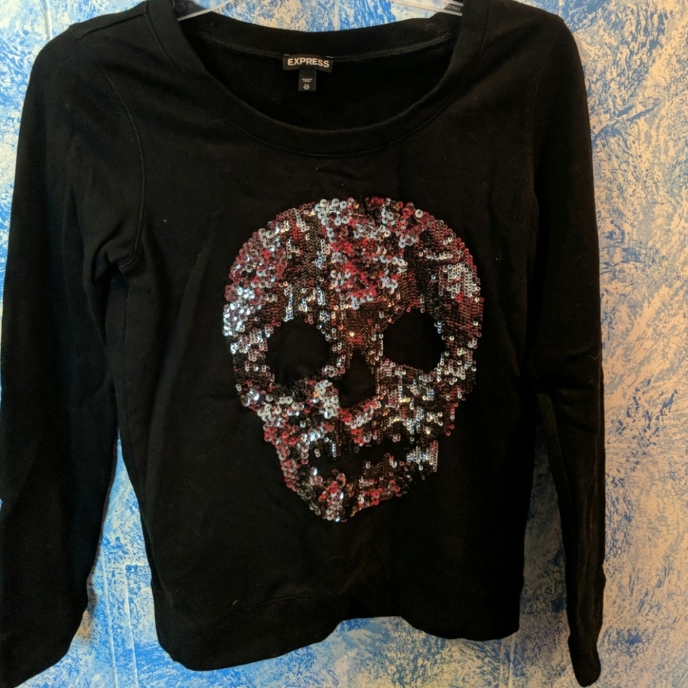 Skull sweatshirt